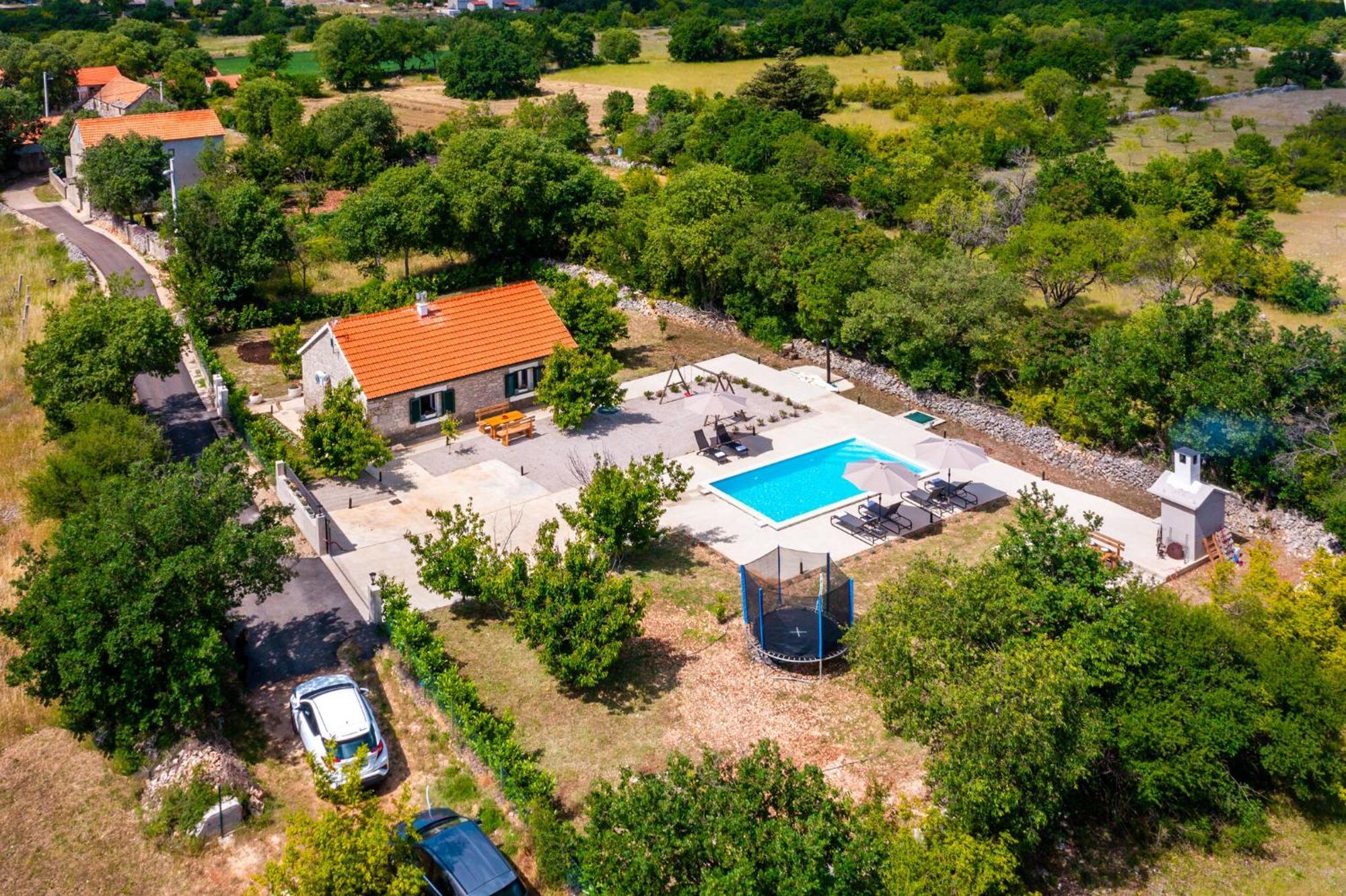 Lea&robi Villa *