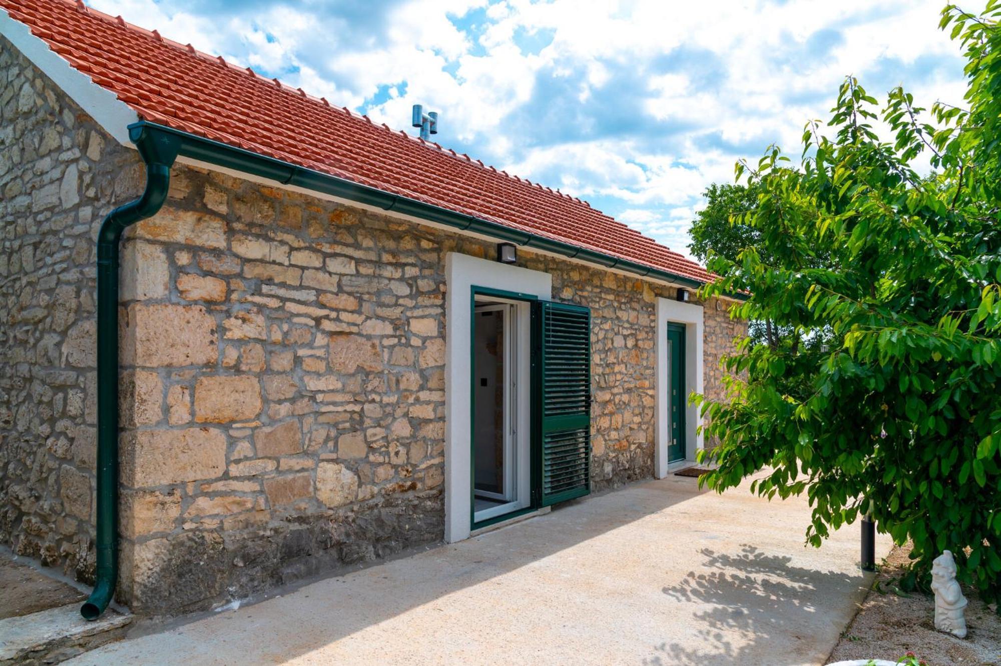 Villa Lea&robi Unesic